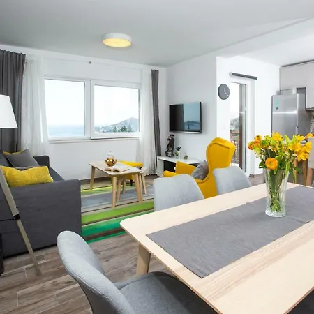 Pergola-apartment Toni *