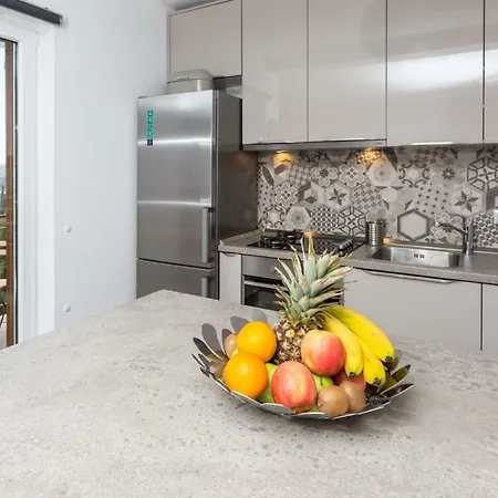 Pergola-apartment Toni *