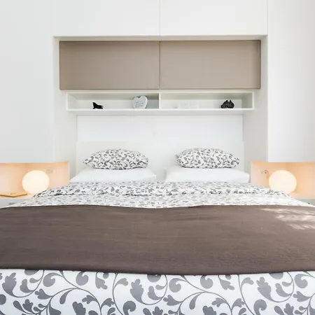 Pergola-apartment Toni Apartament