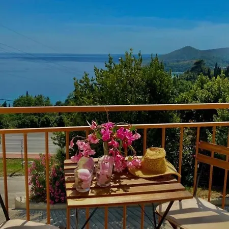 Pergola-apartment Toni Mlini