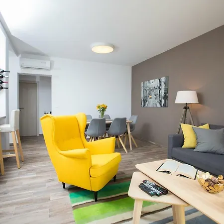 Pergola-apartment Toni * Mlini