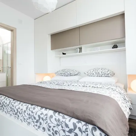 Pergola-apartment Toni * Mlini