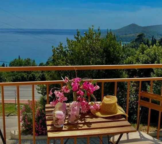 Pergola-apartment Toni ムリニ