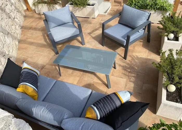 Pergola-apartment Toni * Млини