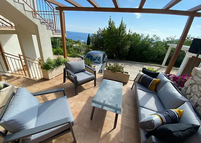 Pergola-apartment Toni * Млини