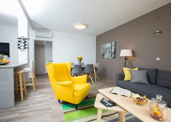 Pergola-apartment Toni * ムリニ