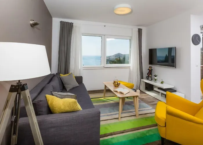 Pergola-apartment Toni * Млини