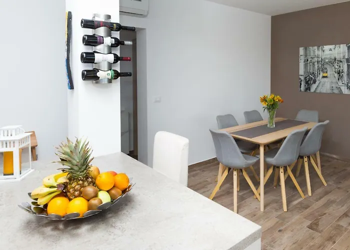 Pergola-apartment Toni